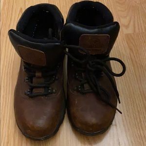Women’s Red Head Hiking Boots (Waterproof) Size8.5